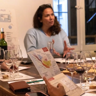 Atelier d'assemblage des vins bordelais