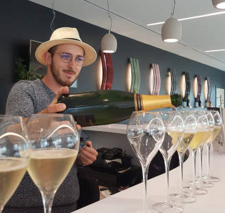 Champagne producers from Reims 