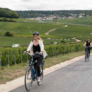 Full day e-bike guided tour Champagne 