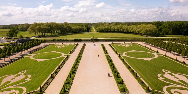 Picnic in the park of Chambord castle