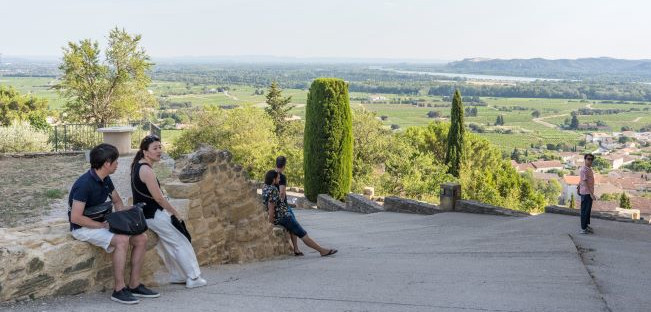 tasting of the famous wines of Chateauneuf du Pape